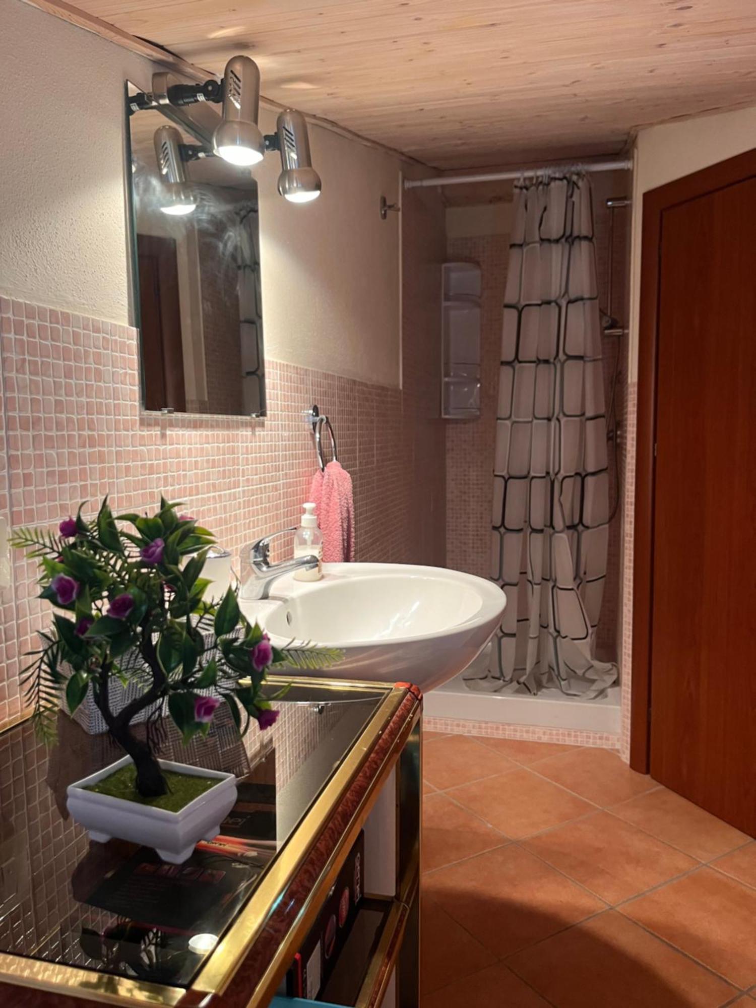 Appartamento Con Due Camere Da Letto Quartu SantʼElena Exterior foto